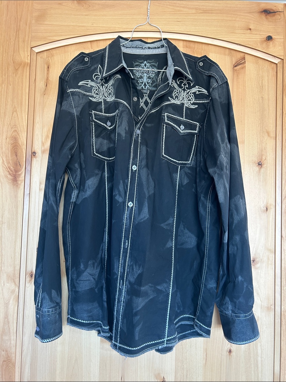 Roar Black Long-Sleeve Embroidered Western Button-Down Shirt